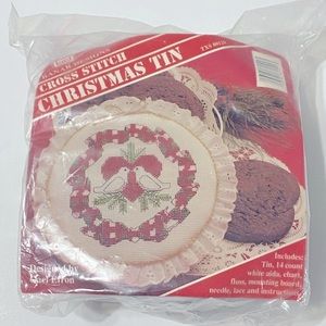Banar Designs Two Turtle Doves Cross Stitch Christmas Tin
